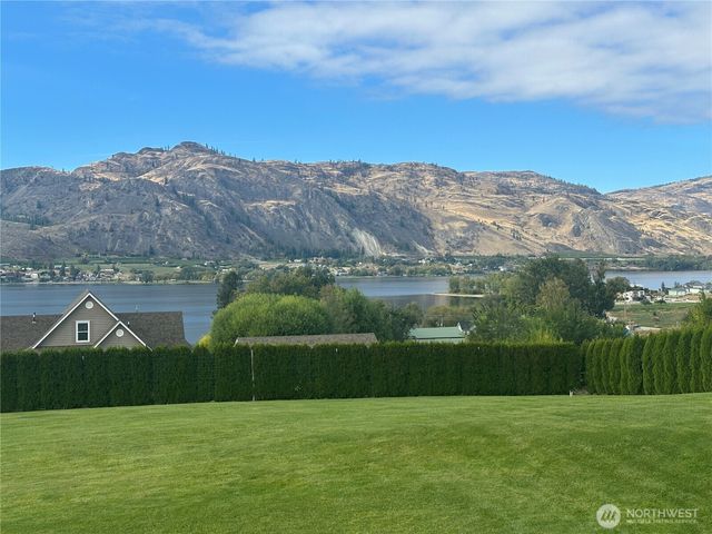 7 Lake Breeze Lane, Oroville, WA 98844