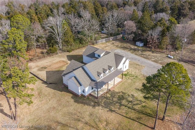5533 Wildwood Road, Van Buren, AR 72956