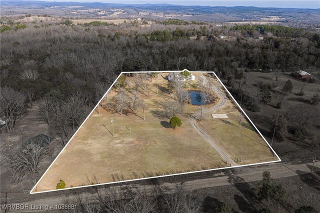 5533 Wildwood Road, Van Buren, AR 72956
