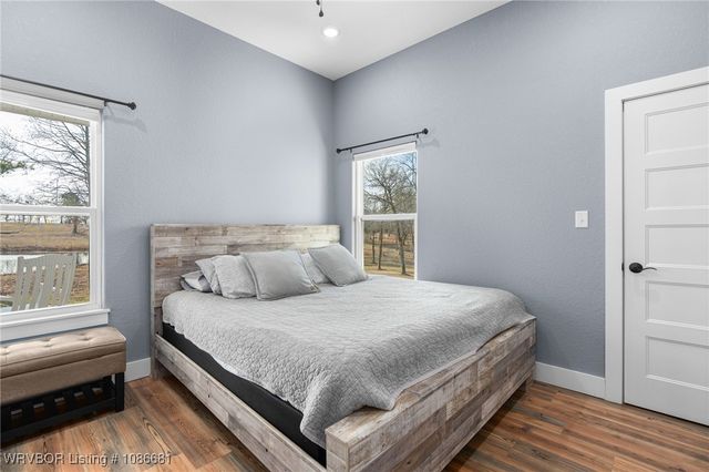 5533 Wildwood Road, Van Buren, AR 72956