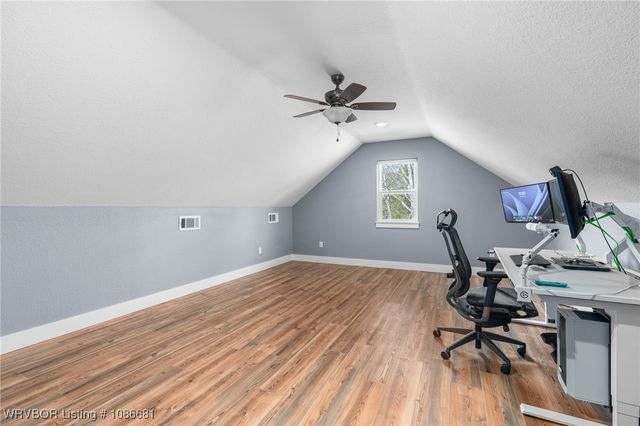 5533 Wildwood Road, Van Buren, AR 72956