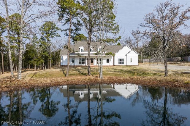 5533 Wildwood Road, Van Buren, AR 72956