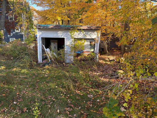 30 Dennison Avenue, Salem, NH 03079