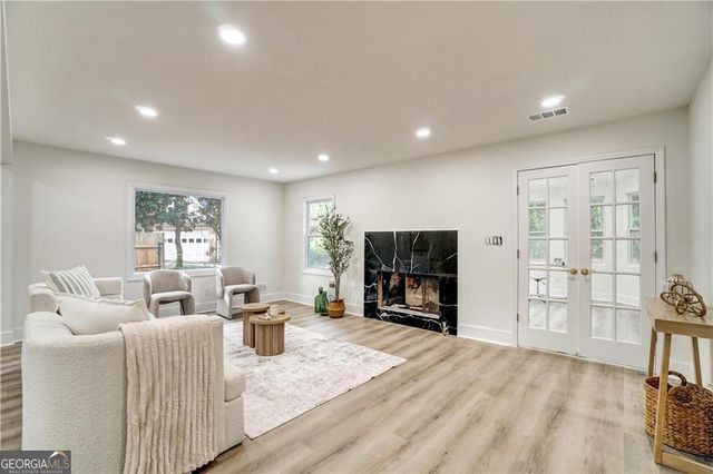 1414 Logan Circle, Marietta, GA 30062