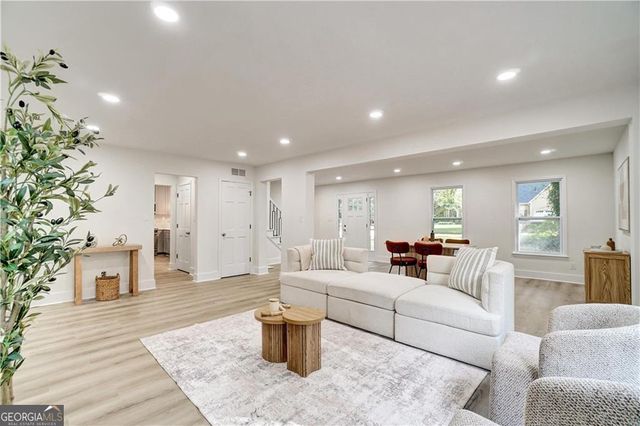 1414 Logan Circle, Marietta, GA 30062
