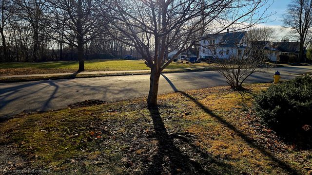 595 W Bridge Street, Kankakee, IL 60901