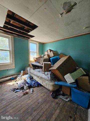 728 E CENTRE ST, Mahanoy City, PA 17948