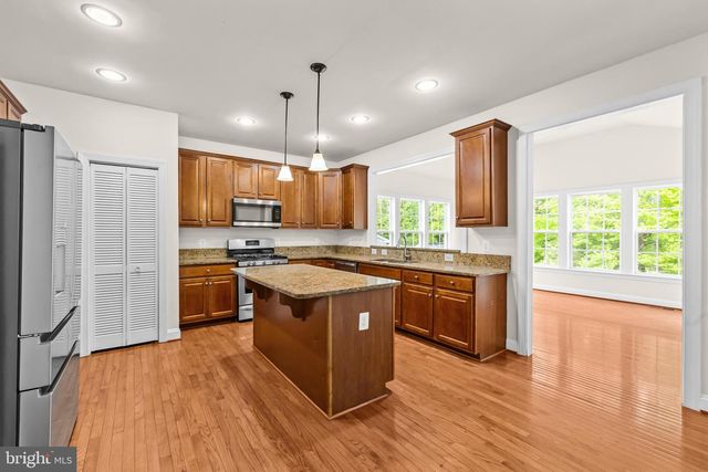 18706 KERILL RD, Triangle, VA 22172