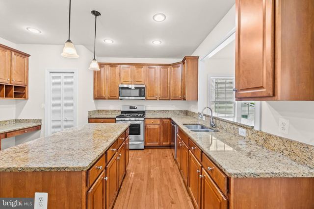 18706 KERILL RD, Triangle, VA 22172