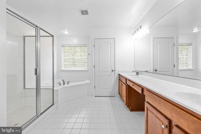 18706 KERILL RD, Triangle, VA 22172