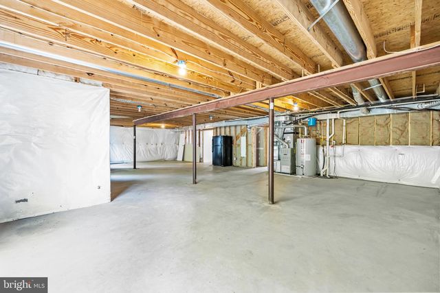 18706 KERILL RD, Triangle, VA 22172