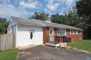 2219 GREENBRIER DR, Charlottesville, VA 22901