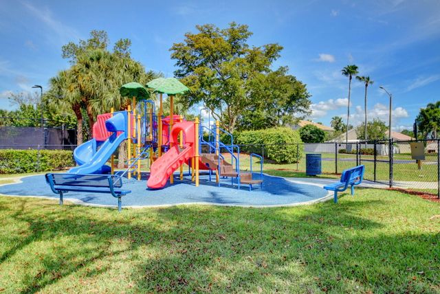 6133 Indian Forest Circle, Lake Worth, FL 33463