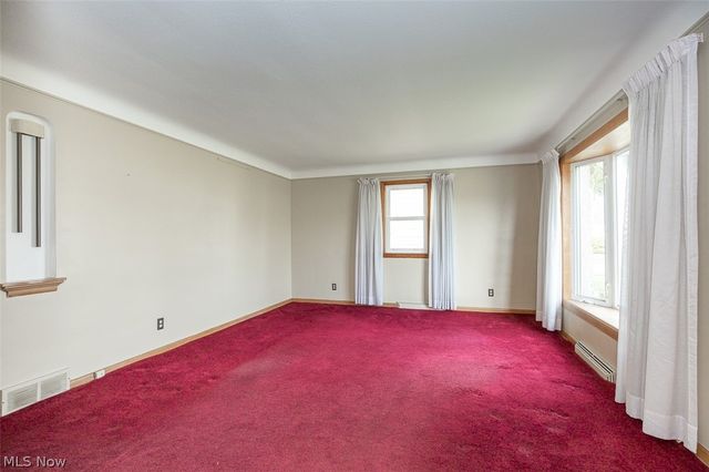 8409 Wainstead Drive, Parma, OH 44129
