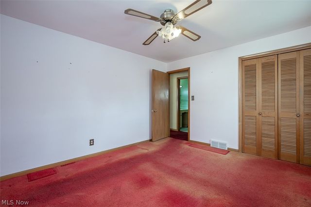 8409 Wainstead Drive, Parma, OH 44129