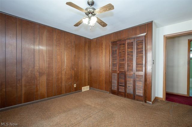 8409 Wainstead Drive, Parma, OH 44129