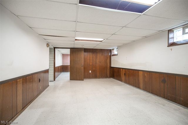 8409 Wainstead Drive, Parma, OH 44129