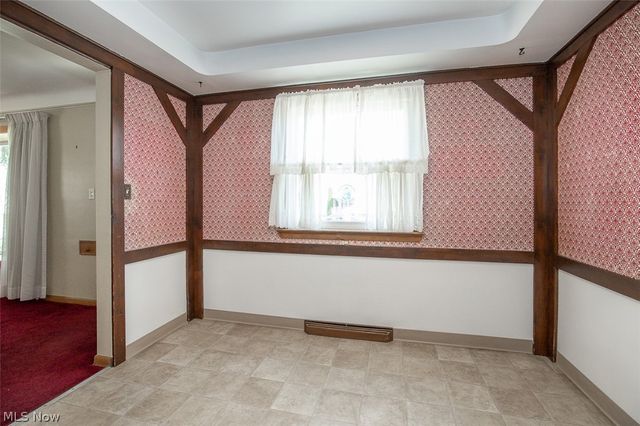 8409 Wainstead Drive, Parma, OH 44129