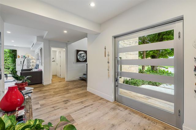 79 W Shore Dr, Miami, FL 33133