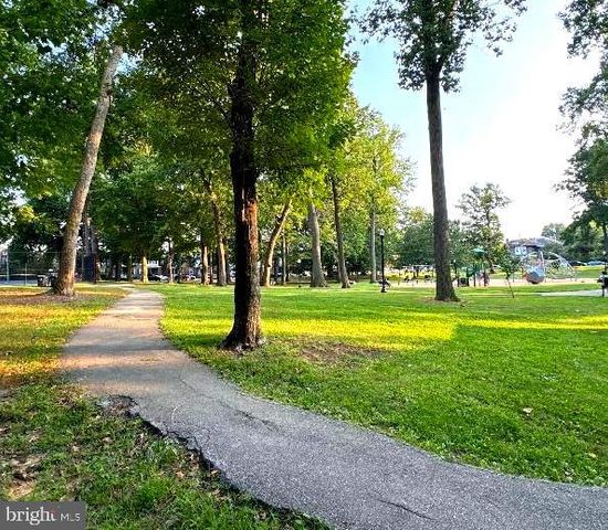 817 W 32ND ST, Wilmington, DE 19802