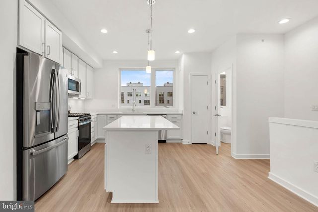 3022 SCHIRRA LN, Philadelphia, PA 19125