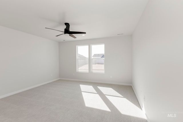 8286 E Cool River Lp, Nampa, ID 83687