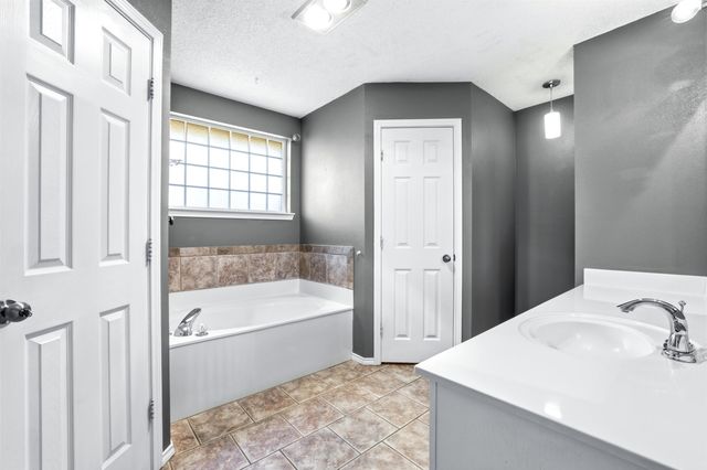 6726 86th Street, Lubbock, TX 79424