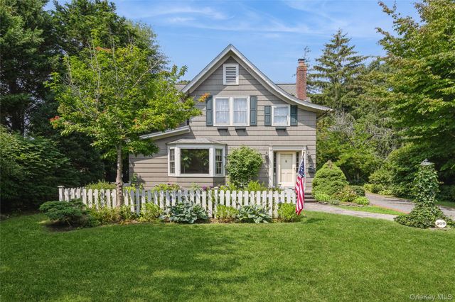 200 Greene Avenue, Sayville, NY 11782