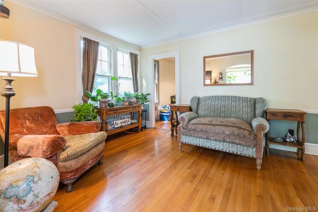 200 Greene Avenue, Sayville, NY 11782