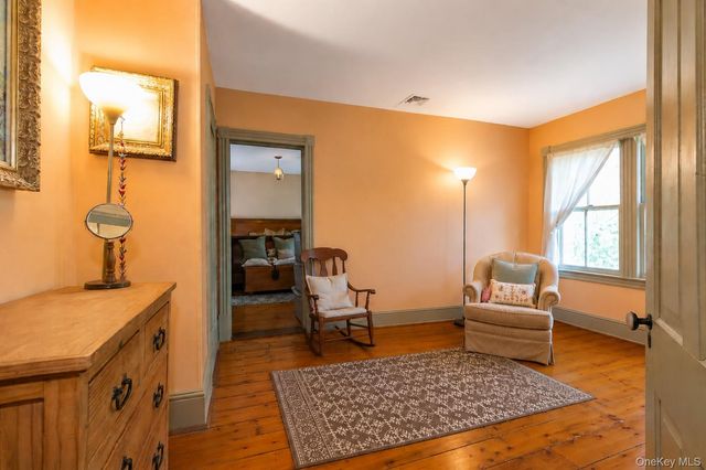 200 Greene Avenue, Sayville, NY 11782
