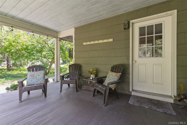200 Greene Avenue, Sayville, NY 11782