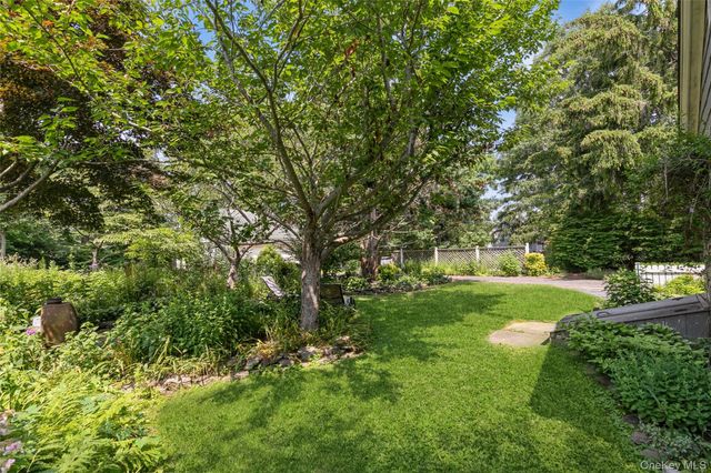 200 Greene Avenue, Sayville, NY 11782