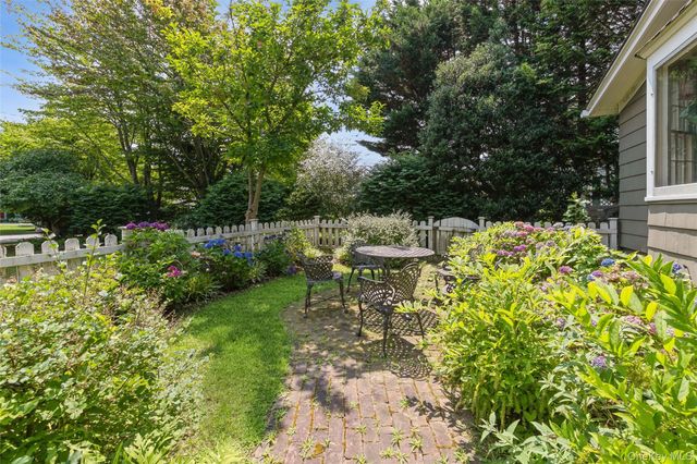 200 Greene Avenue, Sayville, NY 11782