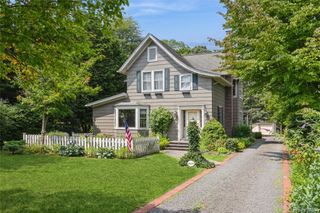 200 Greene Avenue, Sayville, NY 11782