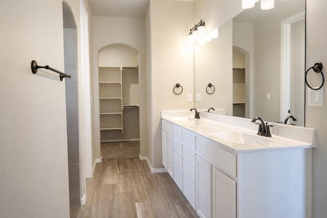 704 Amatista Loop SE, Rio Rancho, NM 87124