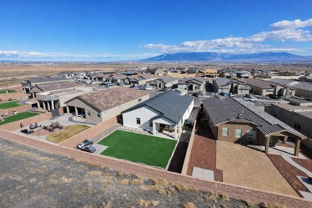 704 Amatista Loop SE, Rio Rancho, NM 87124