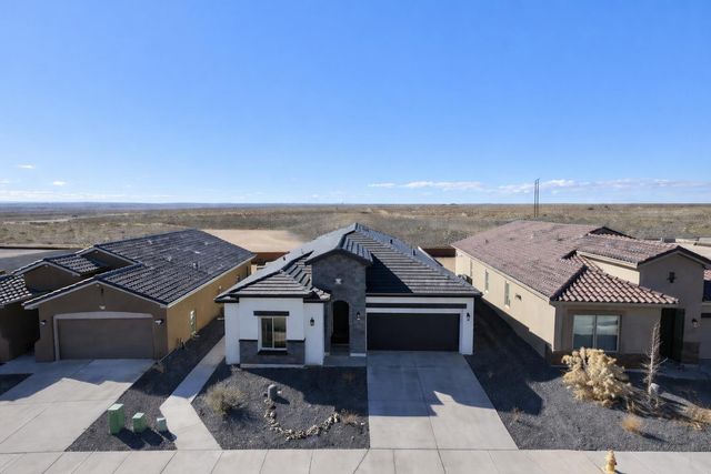 704 Amatista Loop SE, Rio Rancho, NM 87124