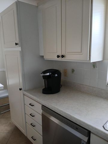 92 Seville Drive, Delray Beach, FL 33446