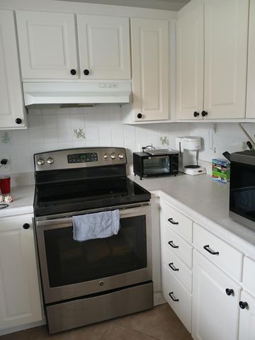 92 Seville Drive, Delray Beach, FL 33446