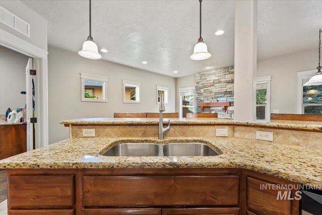 5897 N Maximus Way, Meridian, ID 83646