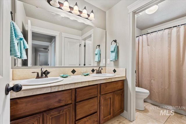 5897 N Maximus Way, Meridian, ID 83646