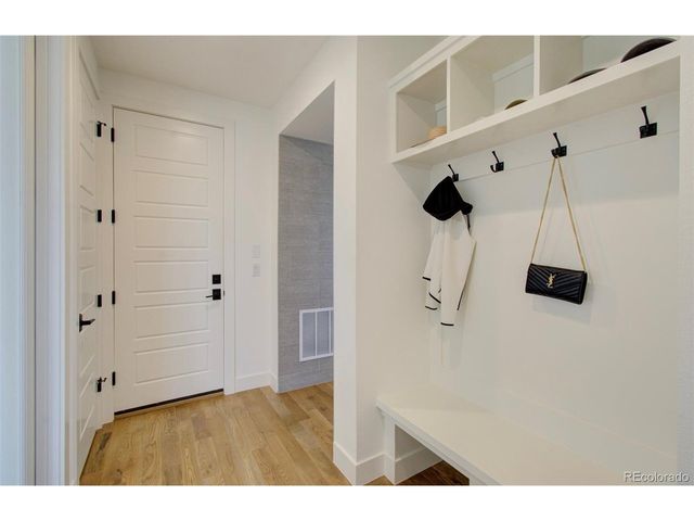 4224 E Dickenson Pl, Denver, CO 80222