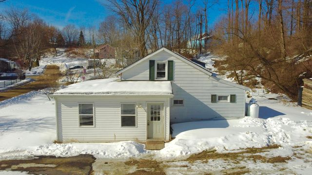 52 Pocket Hill Road, Plattsburgh, NY 12901