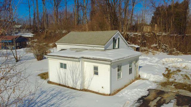 52 Pocket Hill Road, Plattsburgh, NY 12901