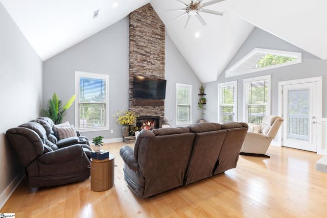 1050 Old Dacusville Road, Easley, SC 29640