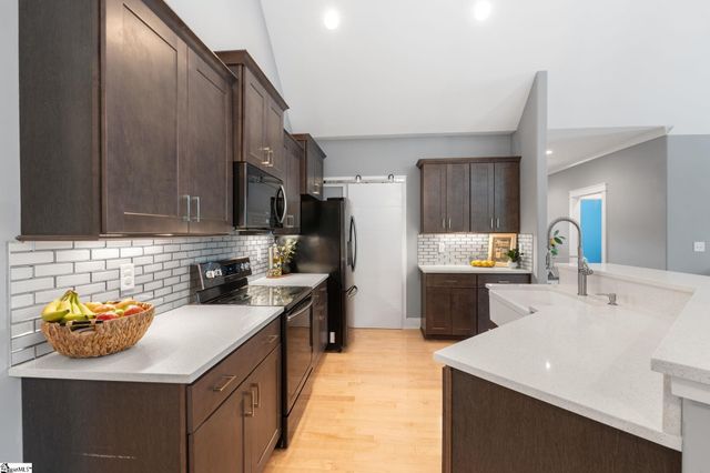 1050 Old Dacusville Road, Easley, SC 29640