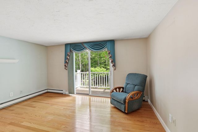 17 Briggs Avenue, Bourne, MA 02532