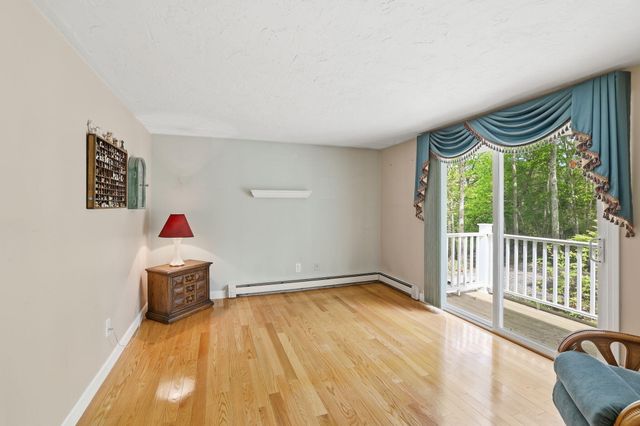 17 Briggs Avenue, Bourne, MA 02532