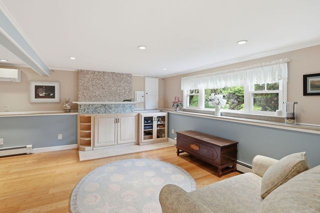17 Briggs Avenue, Bourne, MA 02532