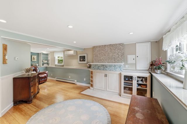 17 Briggs Avenue, Bourne, MA 02532